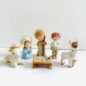 Nativity Scene Hallmark Vintage 1981 Christmas Porcelain Mary Hamilton Set EUC